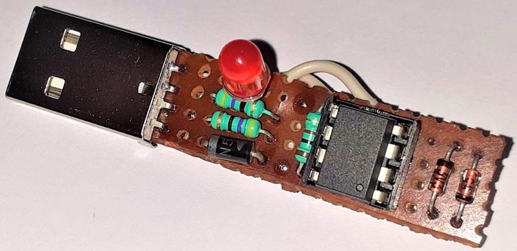 Programming ATtiny85 through USB